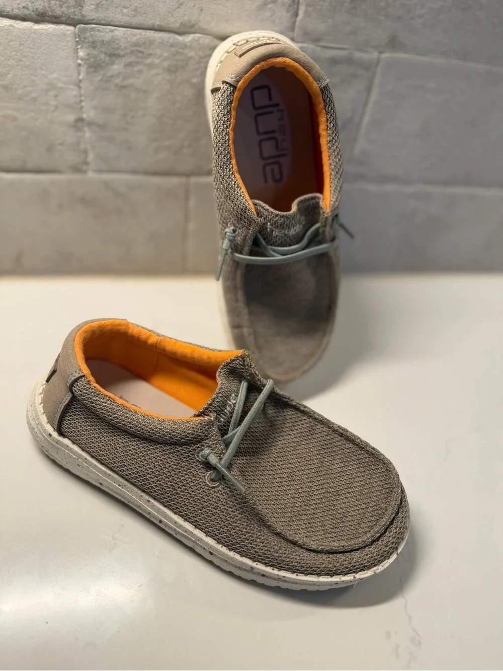 Hey Dude Wally Youth Sox Size 2 Youth